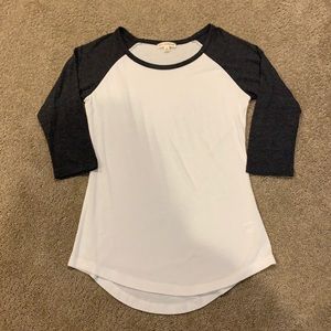 Zenana Outfitters-Women’s 3/4 Sleeve Sz S